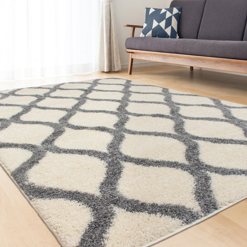 Fergus 12548_1016 White Grey Ogee Bulky Shag By Kalora Interiors