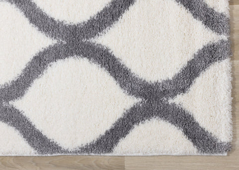 Fergus White Grey Ogee Bulky Shag by Kalora Interiors