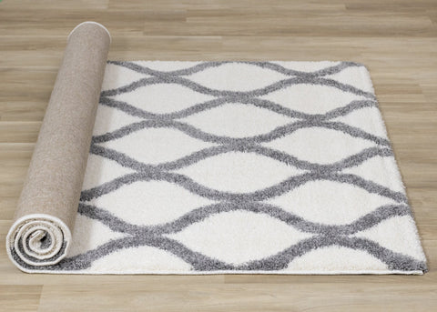Fergus White Grey Ogee Bulky Shag by Kalora Interiors