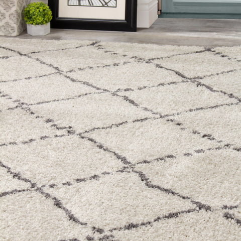 Matrique 5413_3A18 White Grey Lattice Shag Area Rug by Novelle Home