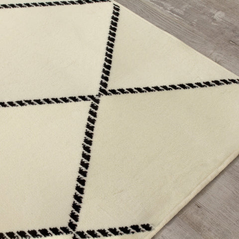 Fiona 3617_0933 White Black Lattice Area Rug by Novelle Home