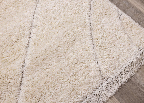 Novato Cream Curves Shag Rug by Kalora Interiors
